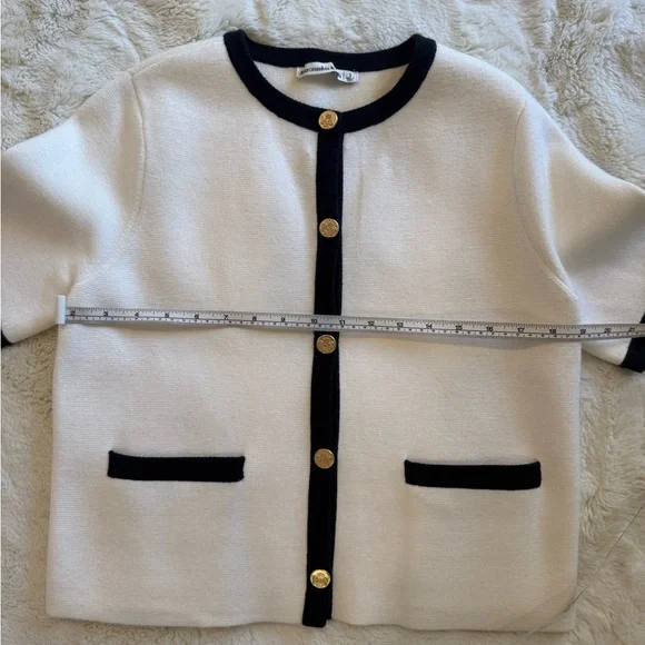 ABERCROMBIE & FITCH CREAM OFF WHITE BLACK TOP/SWEATER MINIMALIST SMALL - Picture 4 of 8